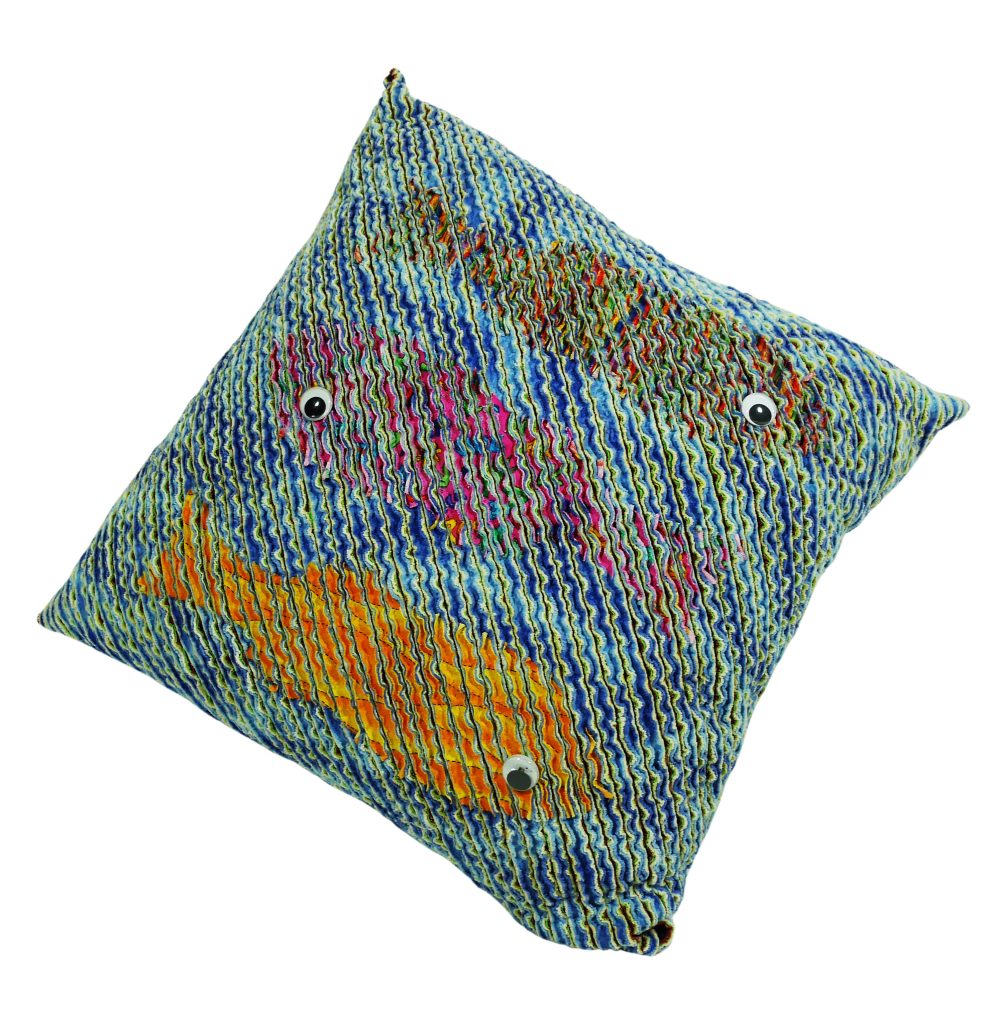 Chenille Fish Front 20 x 20
